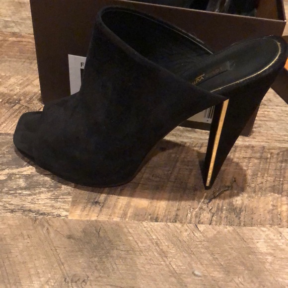 Luis Vuitton high heel suede open toe mule size 39 worn once - Picture 2 of 5